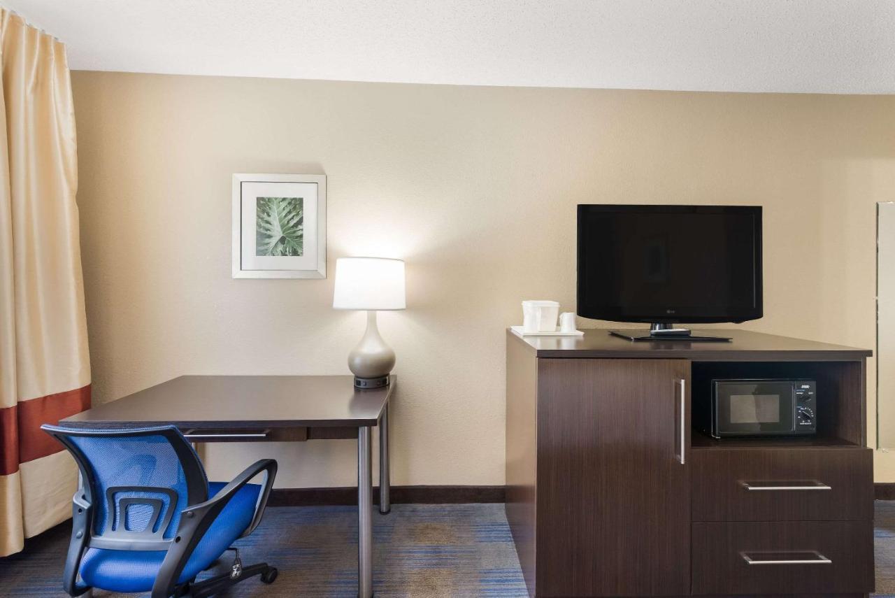 Quality Inn Upper Sandusky Экстерьер фото
