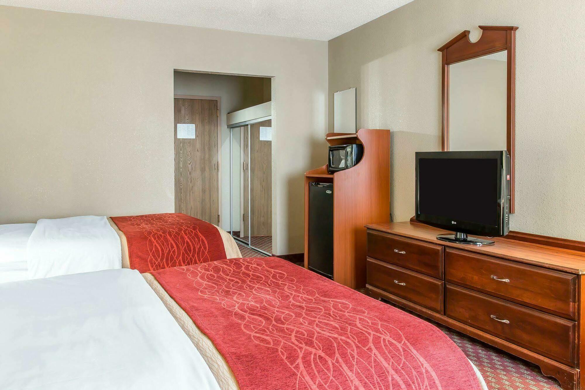 Quality Inn Upper Sandusky Экстерьер фото